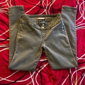 Brown, skinny, low rise jeans